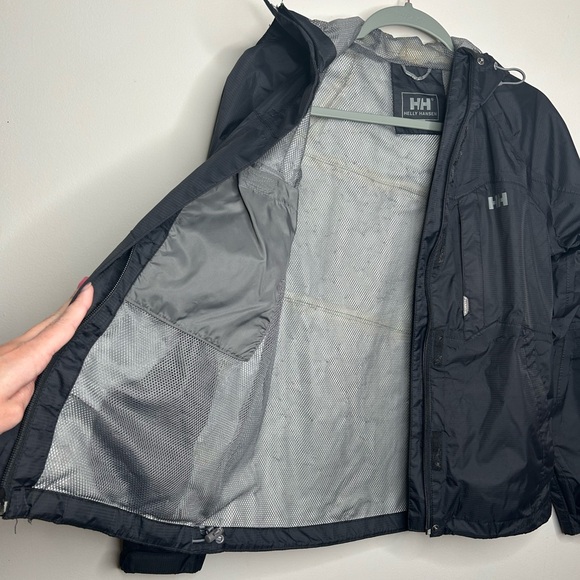 Helly Hansen Yu Ervik Waterproof Rain Full Zip Up Jacket in 990 Black size XS - Picture 10 of 14